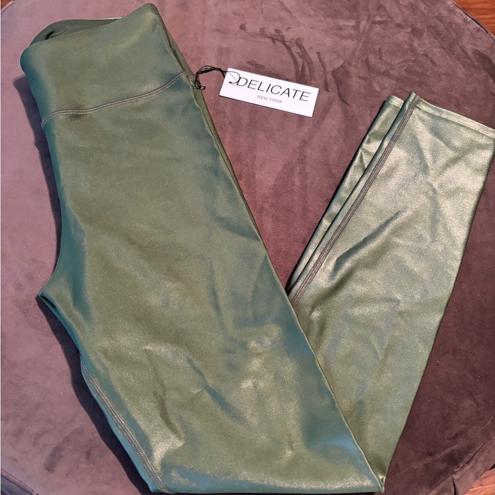 Delicate leggings